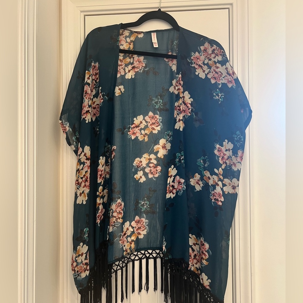 Xhilaration green/black Fringe Kimono